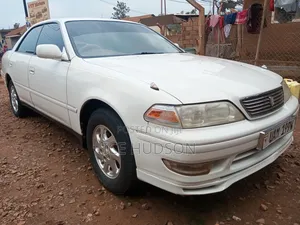 Toyota Mark II 2000 White
