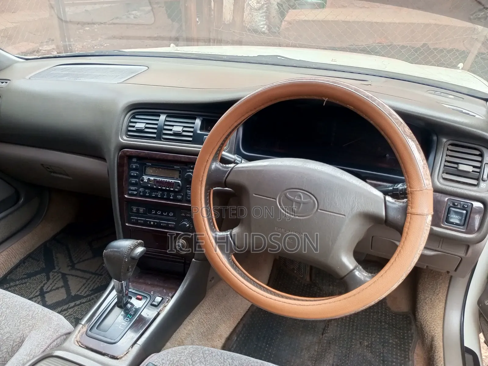 Toyota Mark II 2000 White