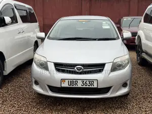 Toyota Corolla Fielder 2010