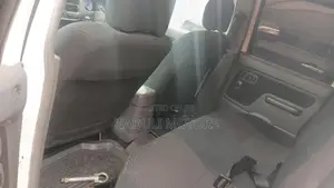 Nissan Hardbody 2010 White