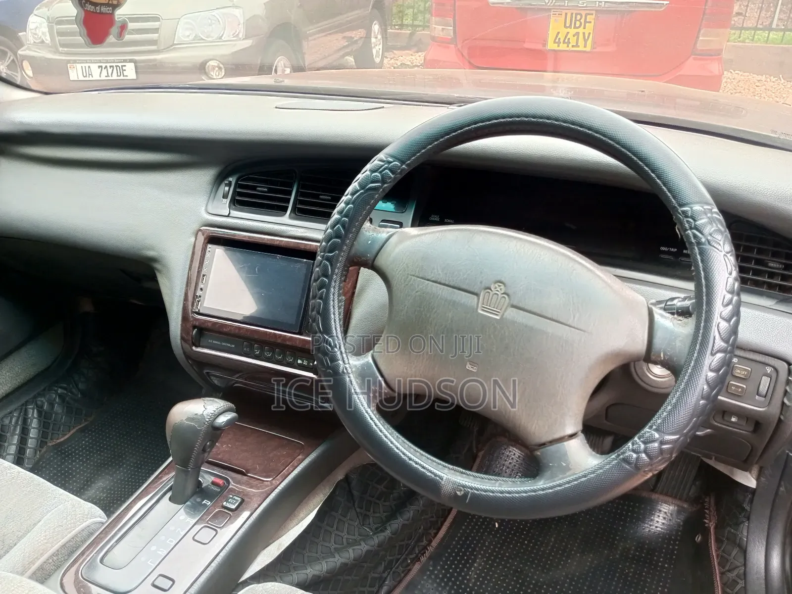 Toyota Crown Majesta 1998 Blue