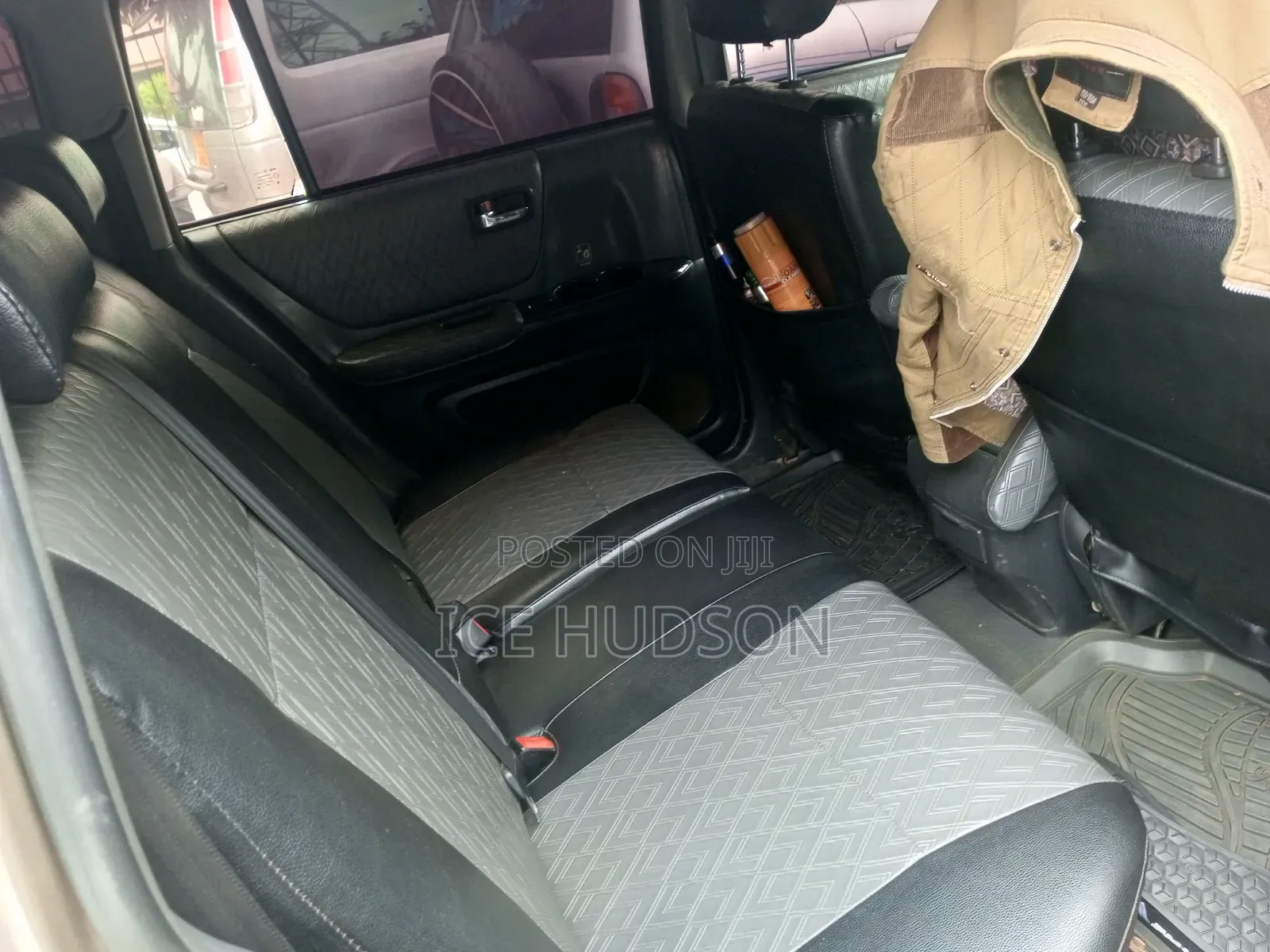 Toyota Kluger 2004 Gold