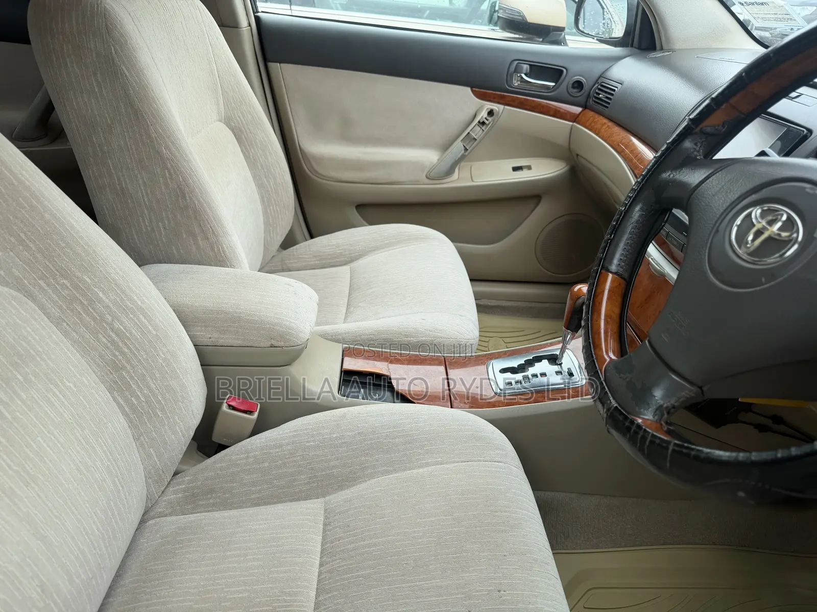 Toyota Premio 2006 Gold