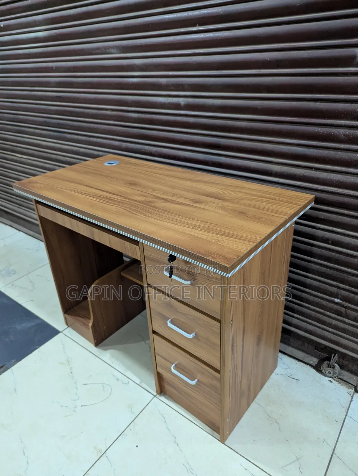 Computer Desk for Sale, 1 Metre Brand New