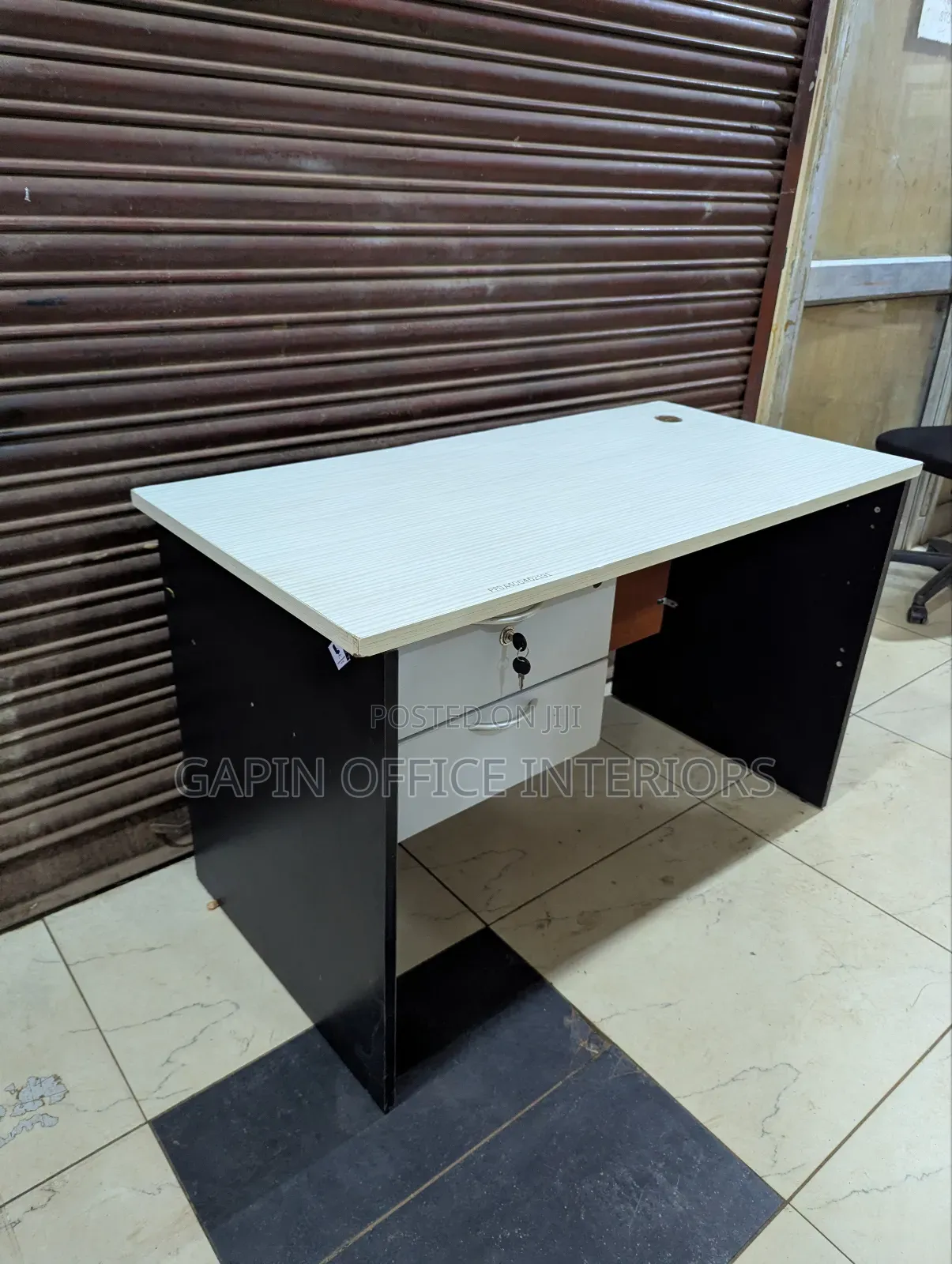 Second Hand Office Desk, 120cm // 1.2 Metres