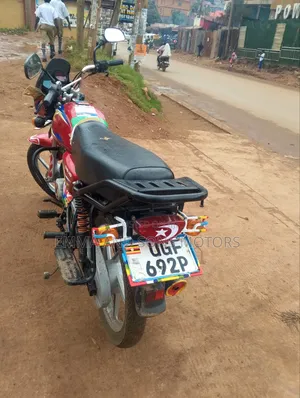 Bajaj Boxer 125 2024 Red