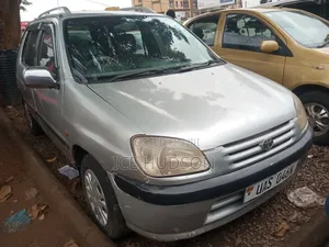 Toyota Raum 2002 Gray