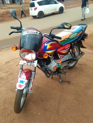 Bajaj Boxer 125 2024 Red