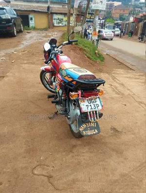Bajaj Boxer 125 2024 Red