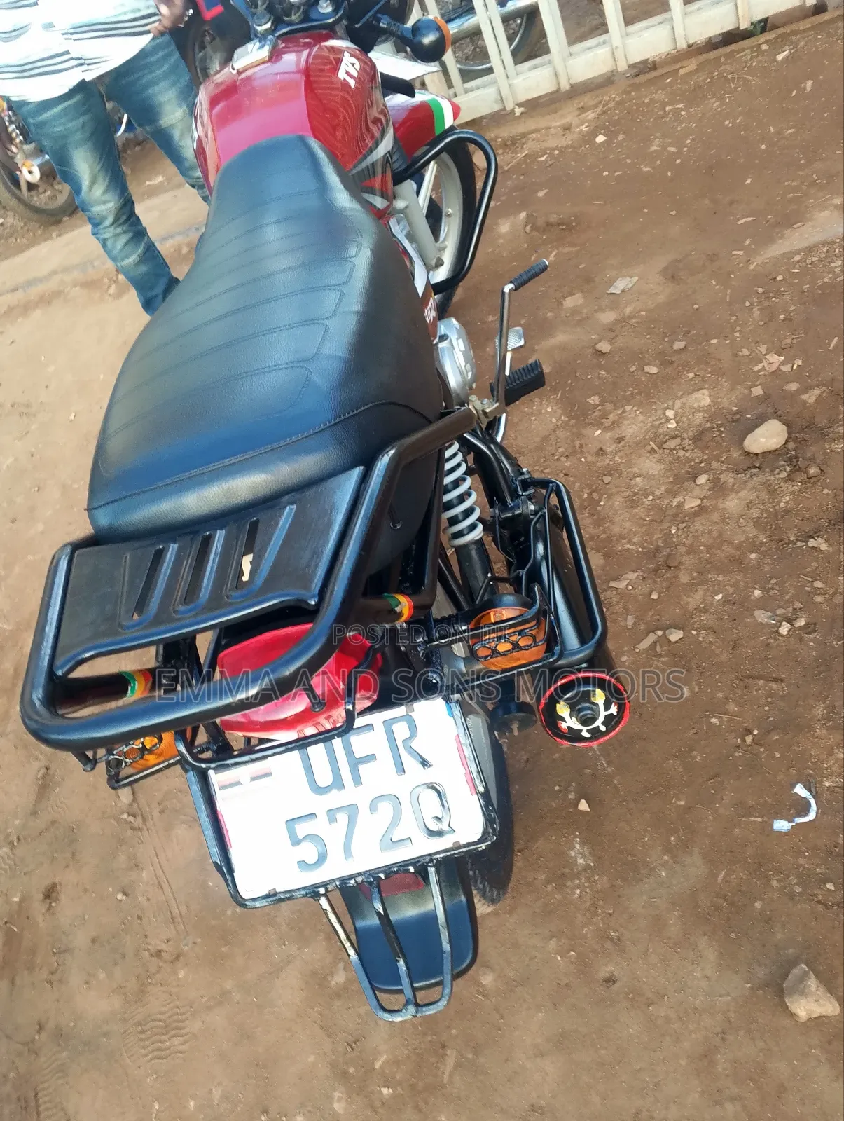TVS HLX 125 2023 Red