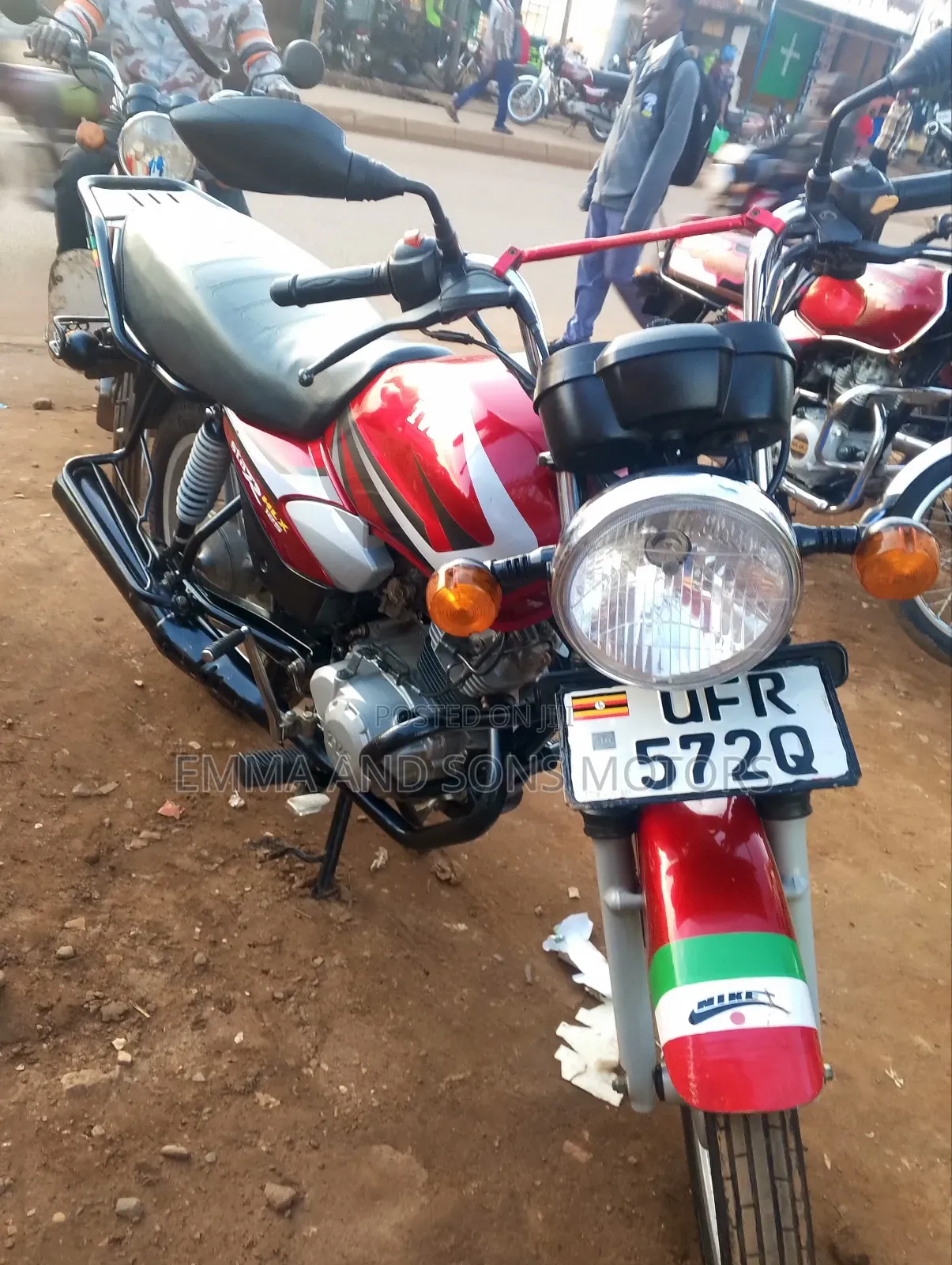 TVS HLX 125 2023 Red