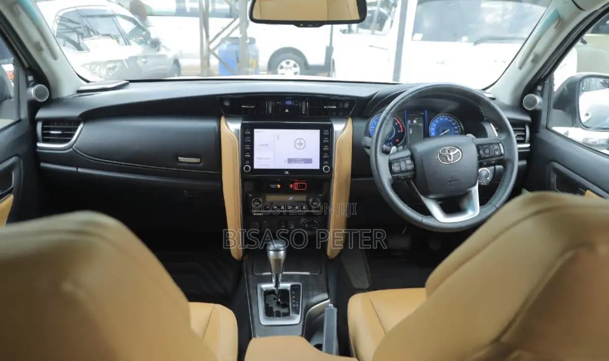 Toyota Fortuner 2.8 D AWD 2021 White