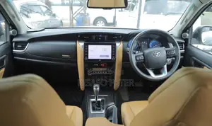 Toyota Fortuner 2.8 D AWD 2021 White