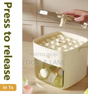 Aswei Portable Ice Cube Maker and Storage Box