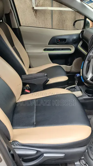Toyota Aqua 2012 Silver