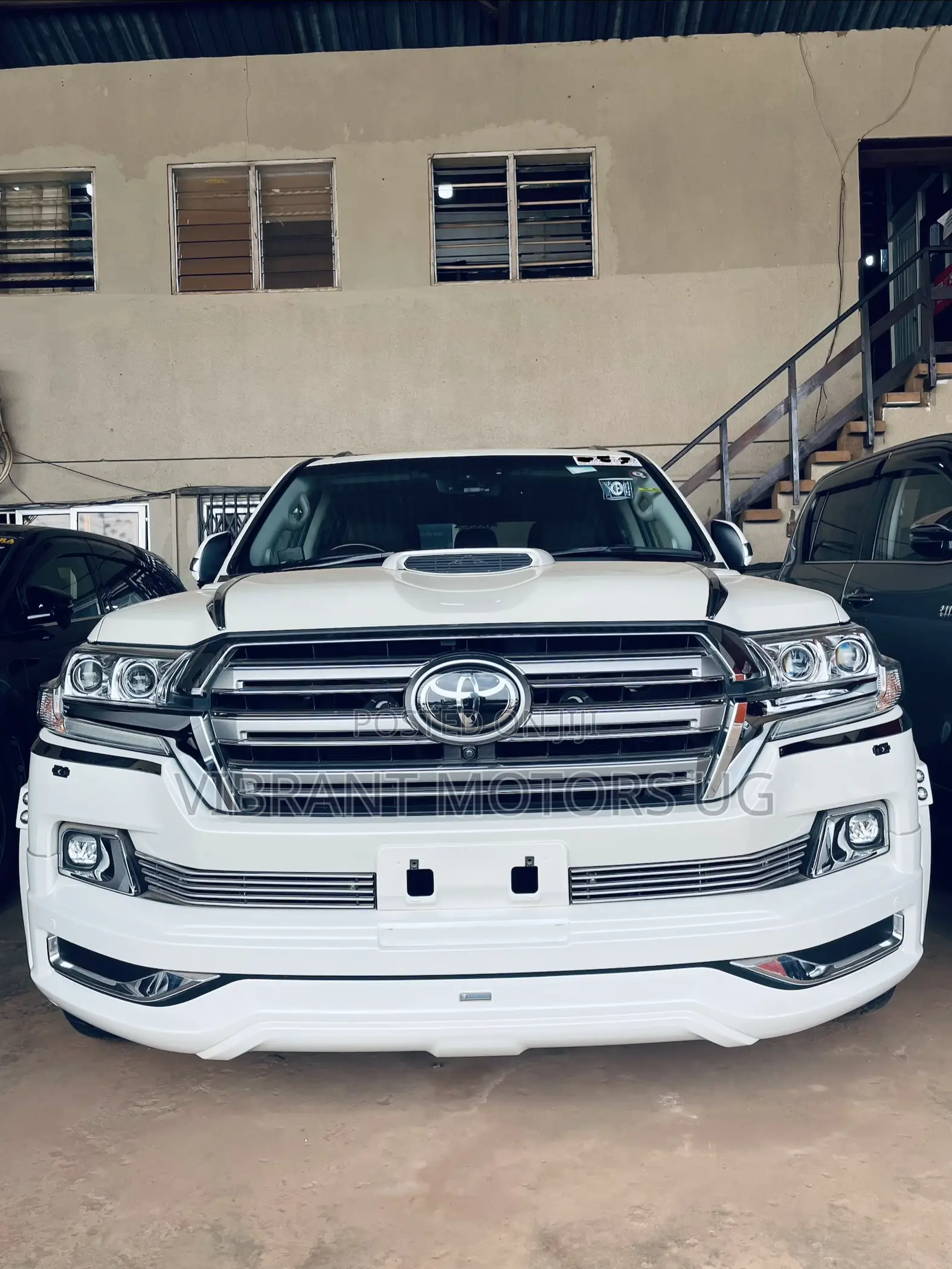 Toyota Land Cruiser 4.6 V8 ZX 2016 White