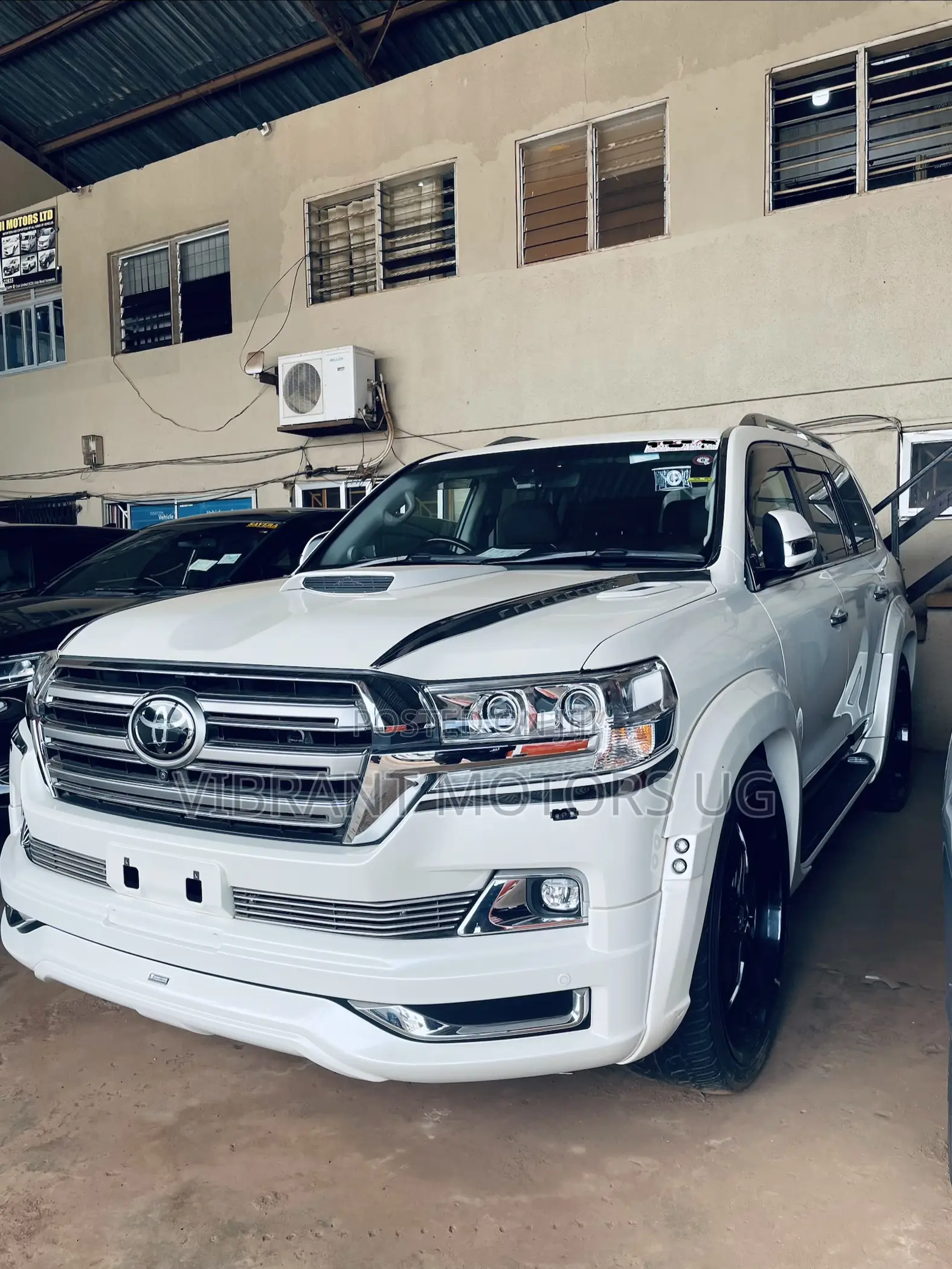 Toyota Land Cruiser 4.6 V8 ZX 2016 White
