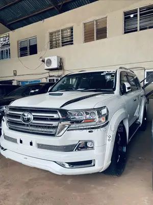 Toyota Land Cruiser 4.6 V8 ZX 2016 White