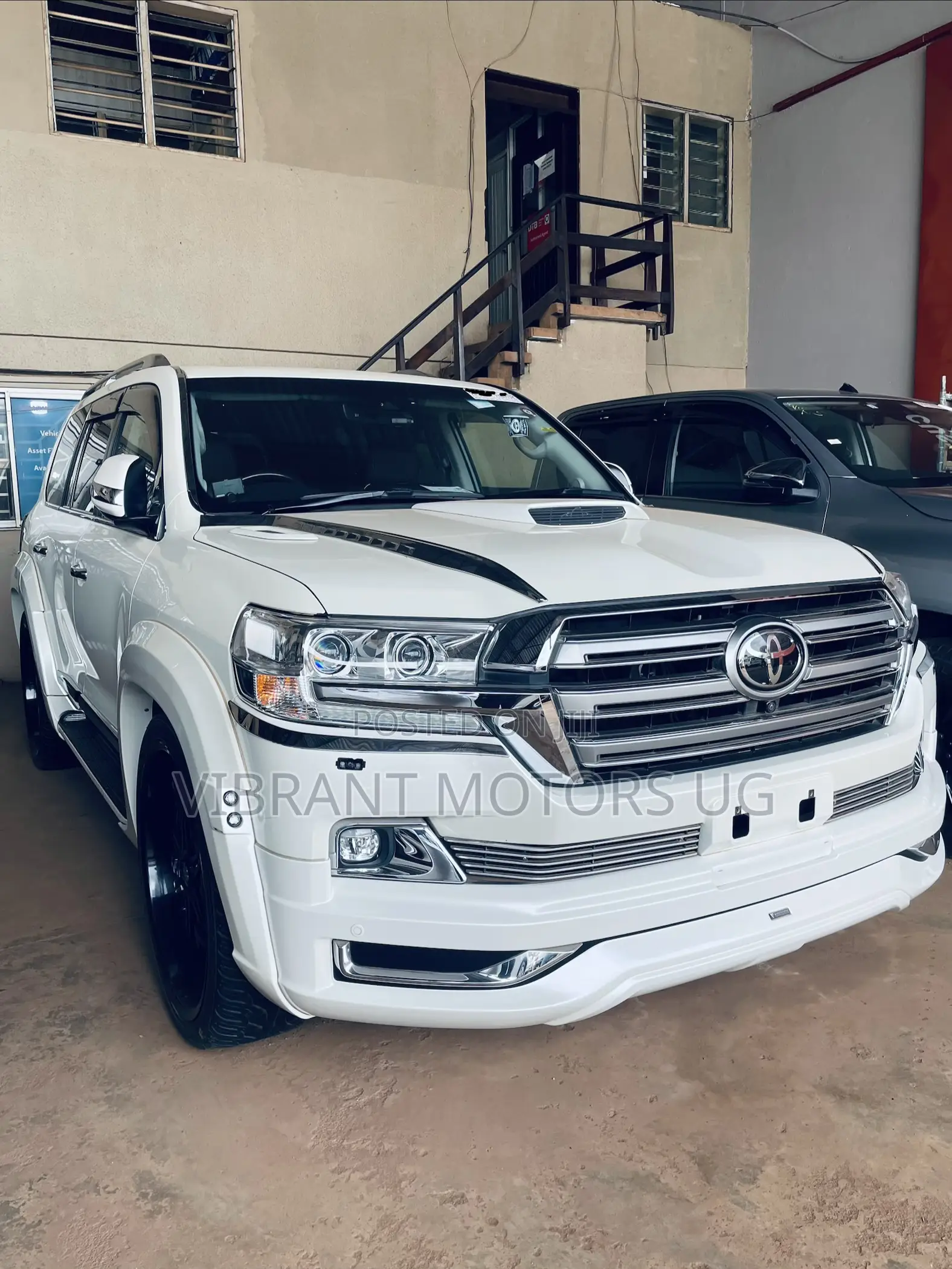 Toyota Land Cruiser 4.6 V8 ZX 2016 White
