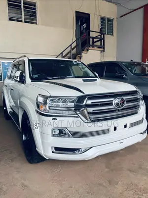 Toyota Land Cruiser 4.6 V8 ZX 2016 White