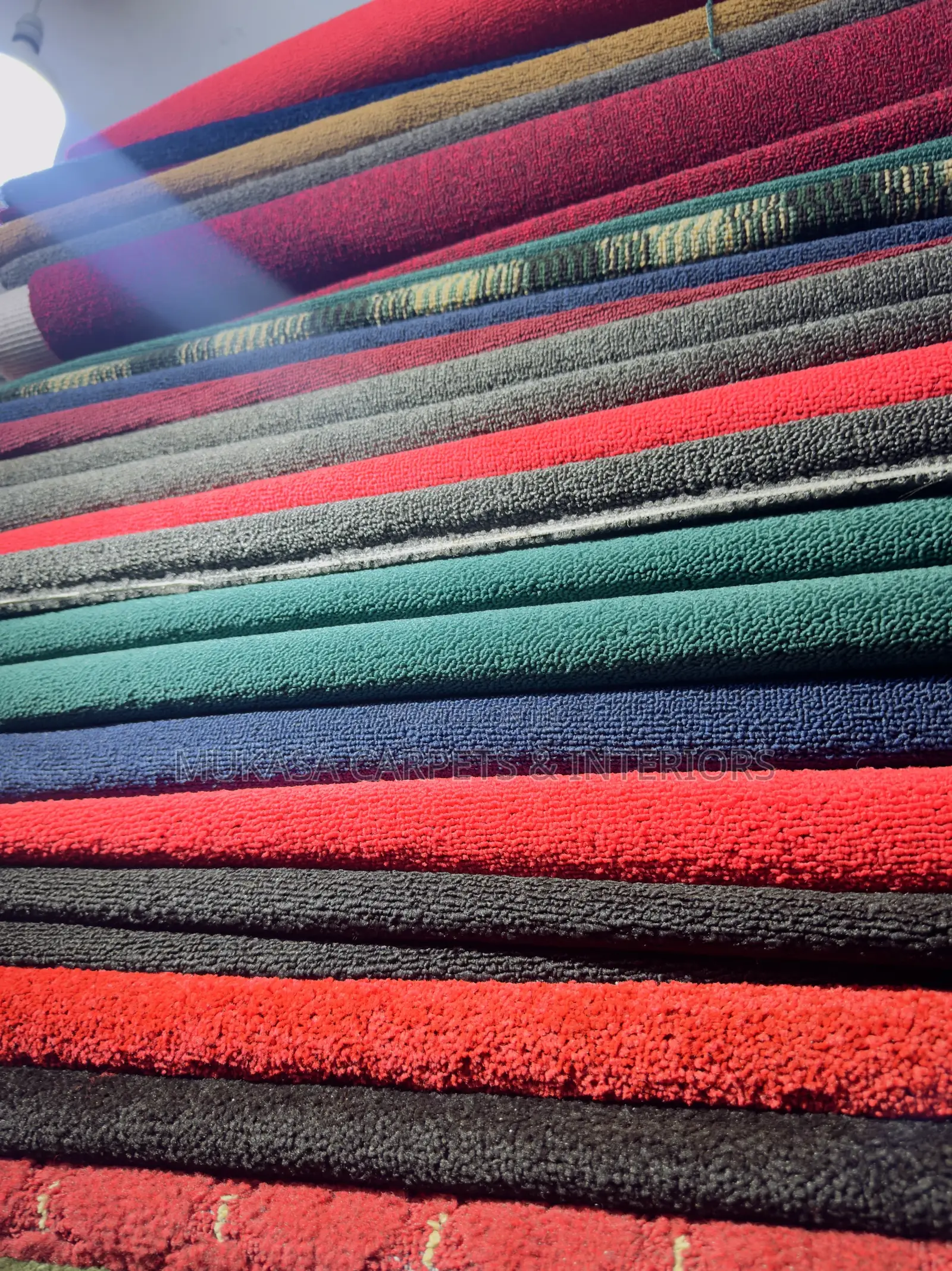 Premium Wool Carpet – Classic Design