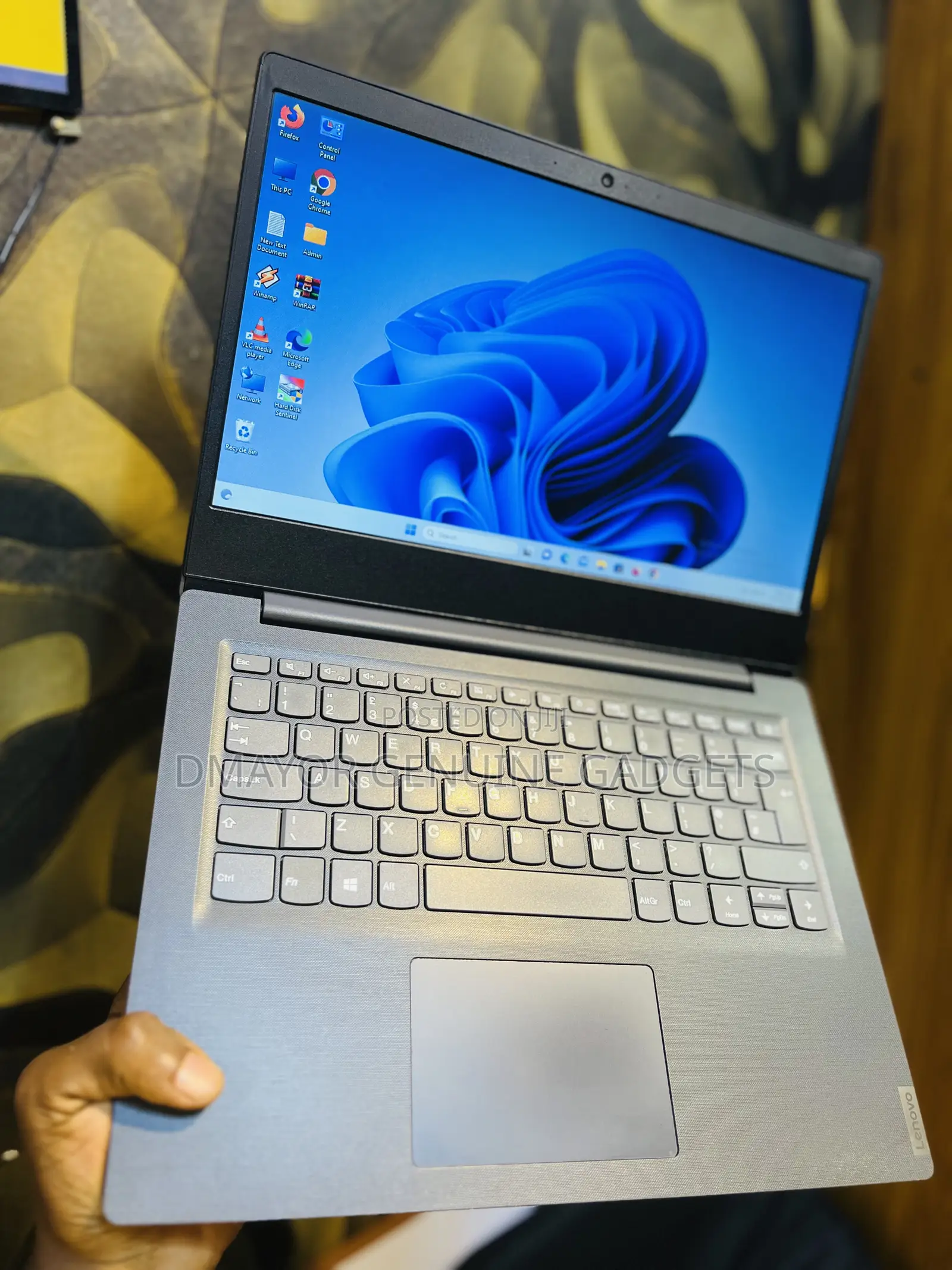 Laptop Lenovo IdeaPad U410 4GB Intel Celeron HDD 500GB