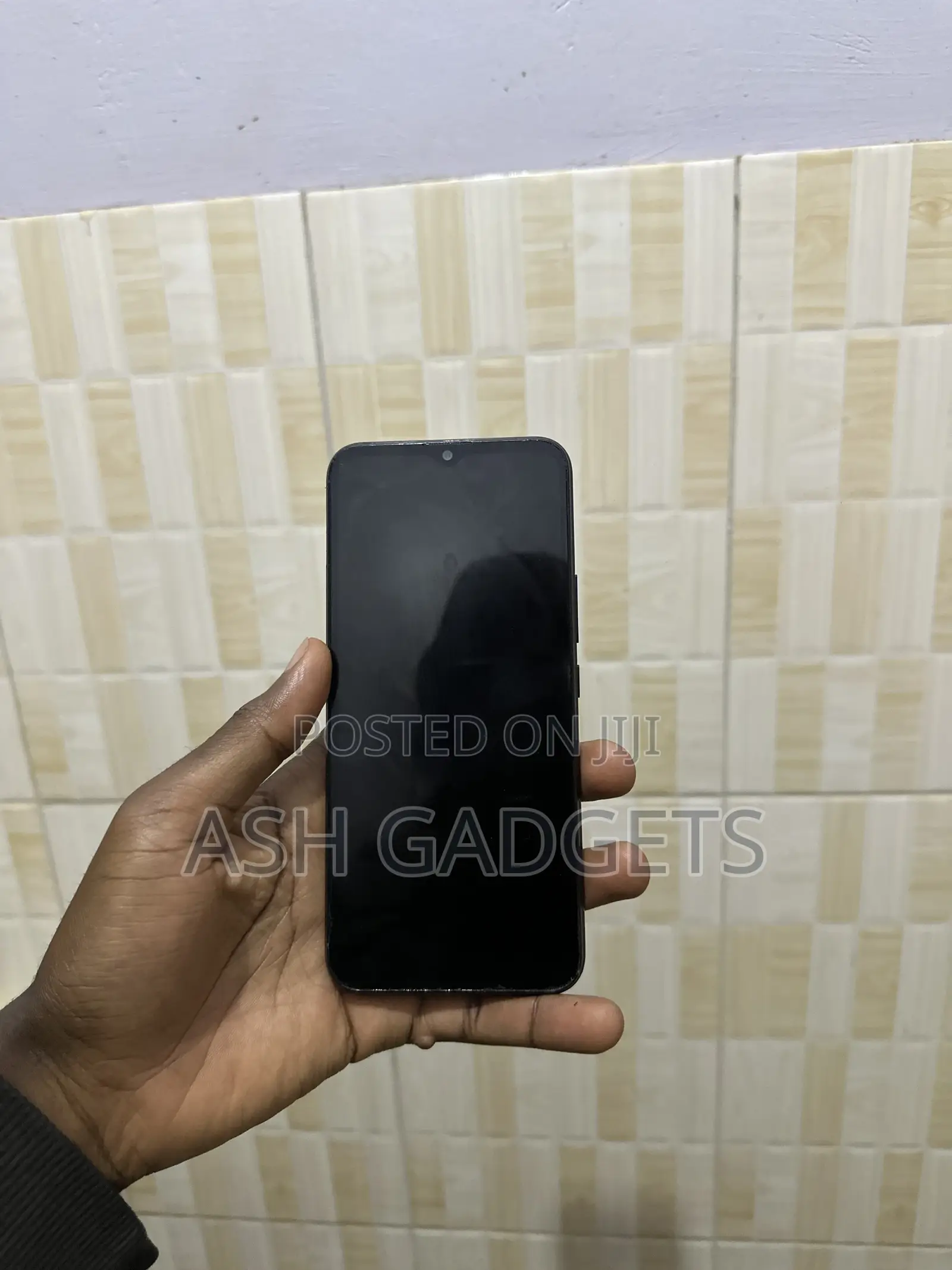 Infinix Hot 10 128 GB Blue