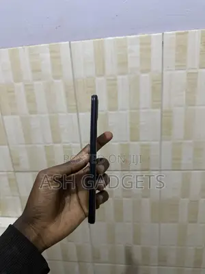 Infinix Hot 10 128 GB Blue