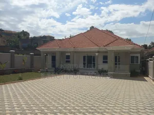 Furnished 5bdrm House in Kira for sale