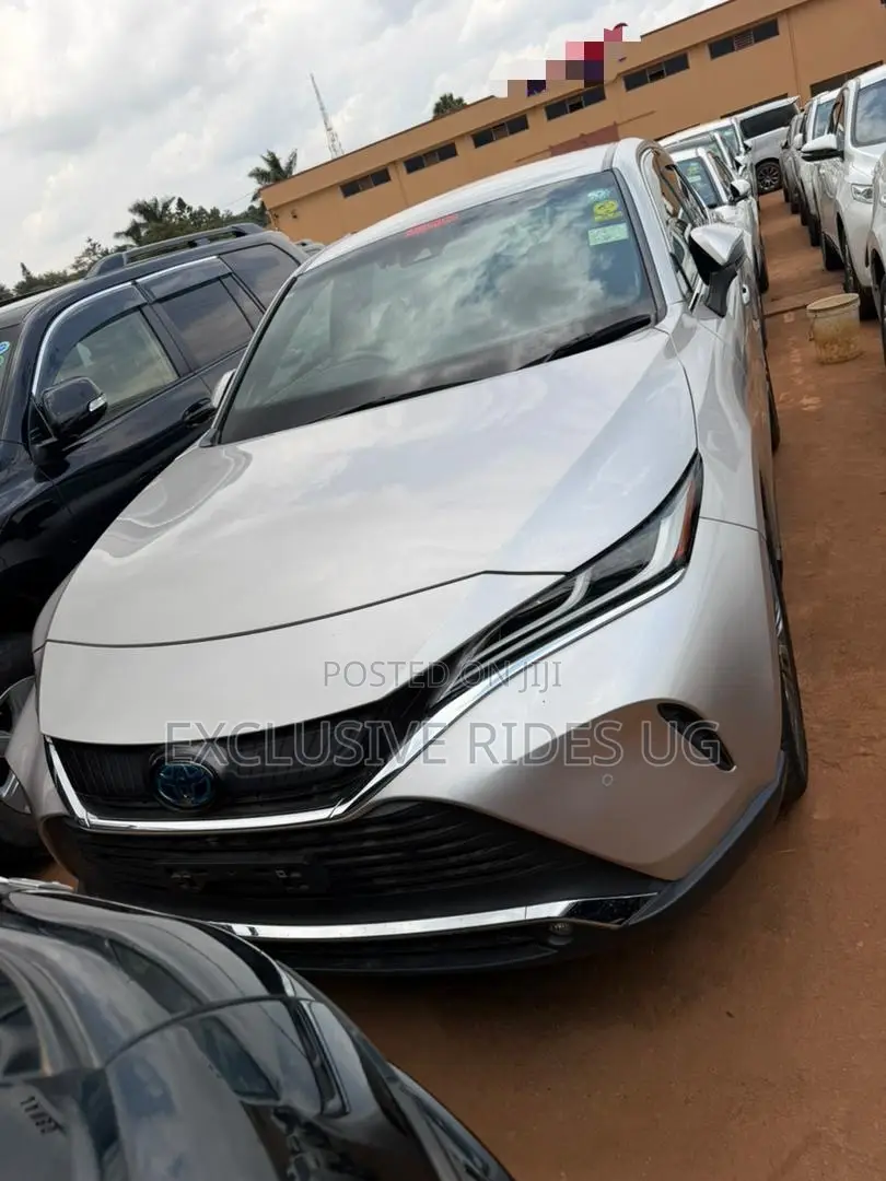 Toyota Harrier 2.5 Hybrid 4WD 2021 Silver