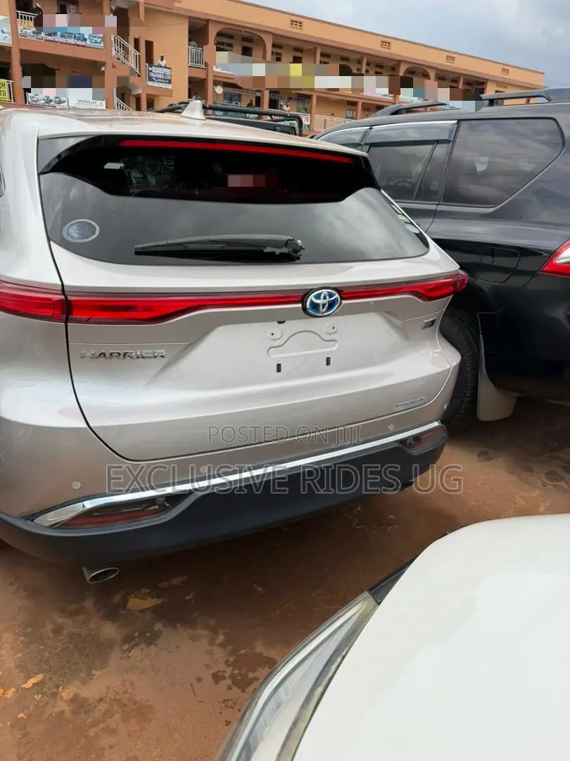 Toyota Harrier 2.5 Hybrid 4WD 2021 Silver
