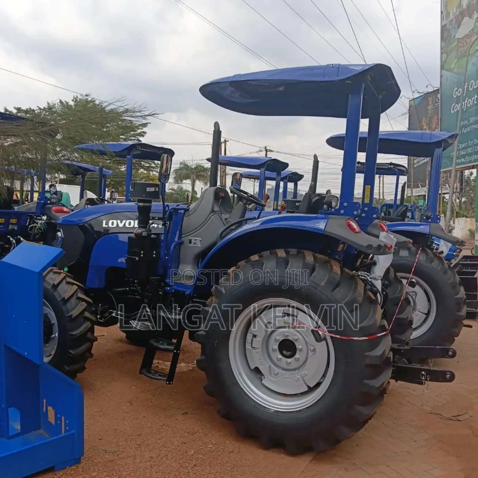 90hp Farm Tractor With Plough for Sale