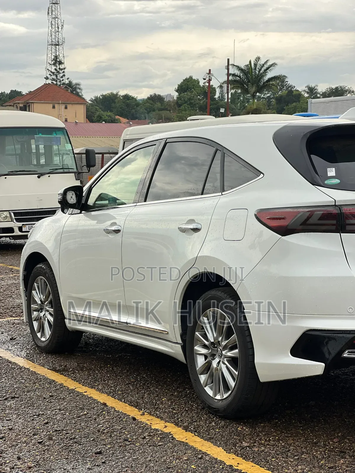 Toyota Harrier 2.0 2017 Beige