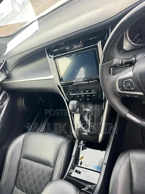 Toyota Harrier 2.0 2017 Beige