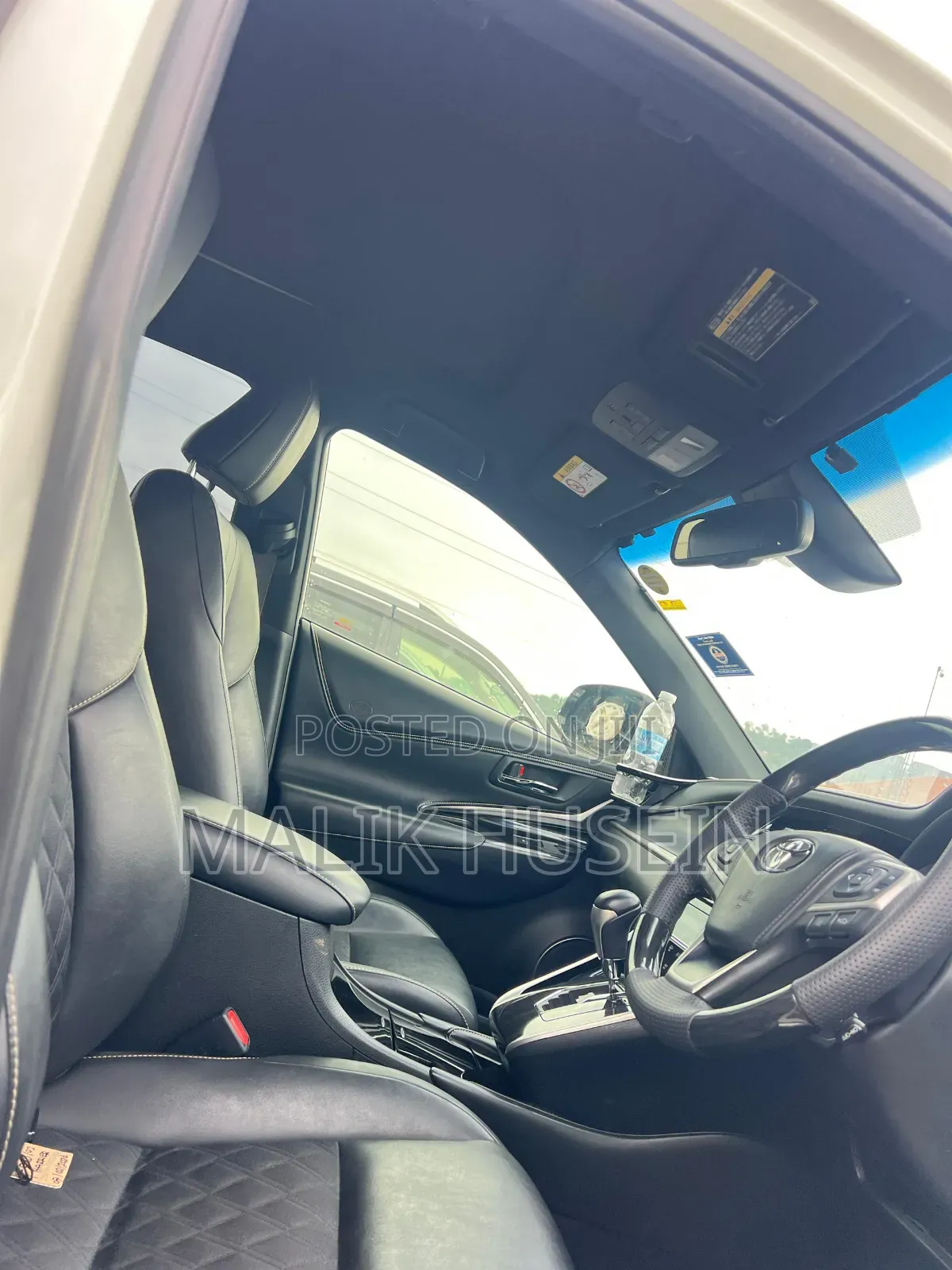 Toyota Harrier 2.0 2017 Beige