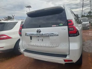 Toyota Land Cruiser Prado 2.7 2017 White
