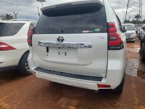 Toyota Land Cruiser Prado 2.7 2017 White