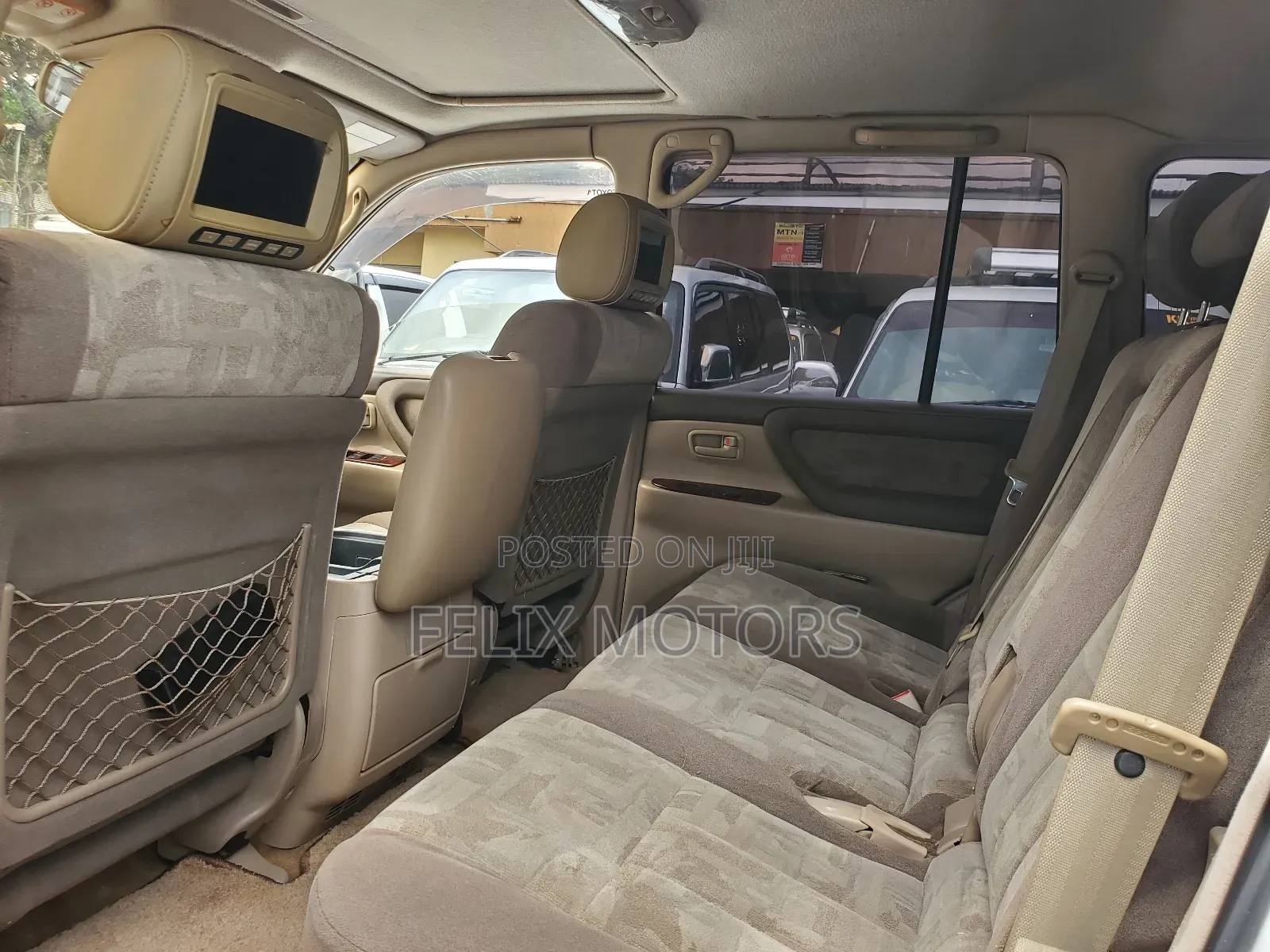Toyota Land Cruiser HDJ 100 2000 White