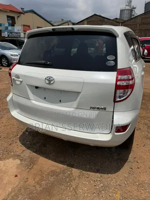 Toyota RAV4 2012 White