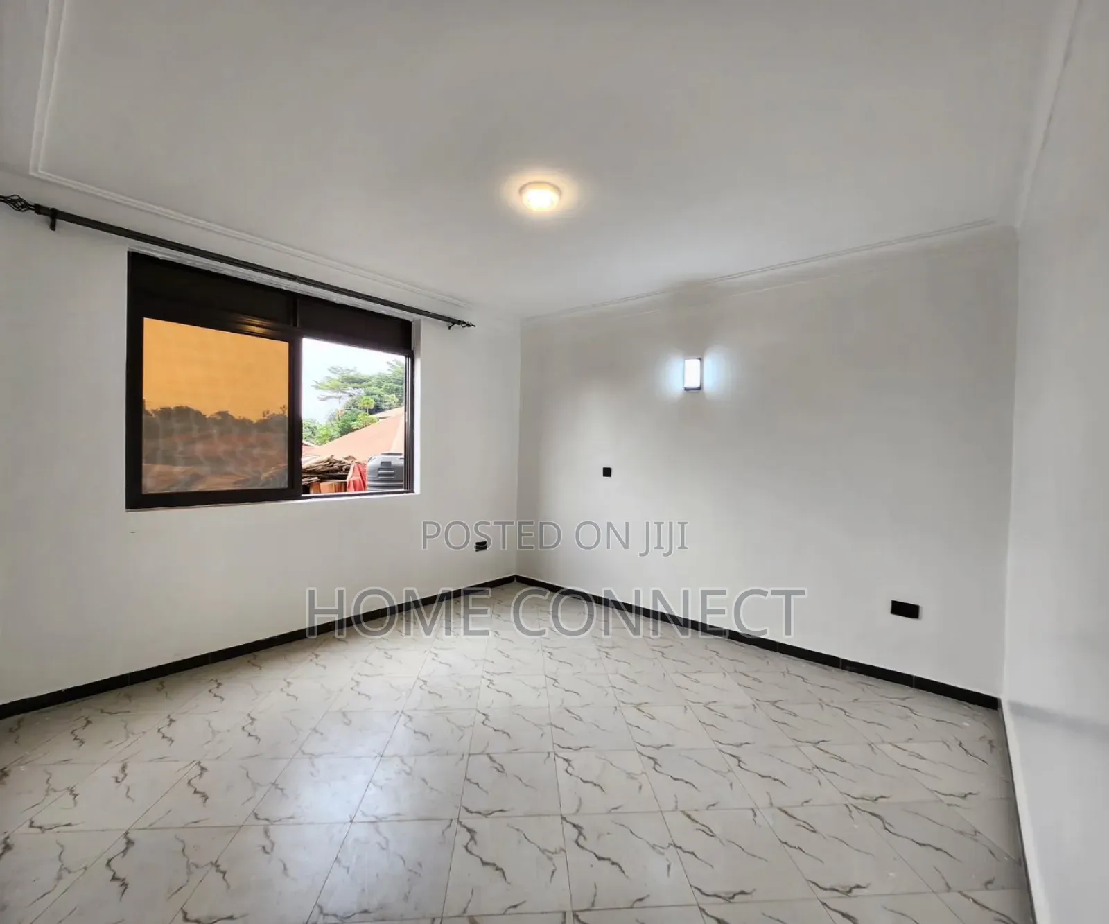 2bdrm Apartment in Kisaasi Baha'I Road, Central Division for rent