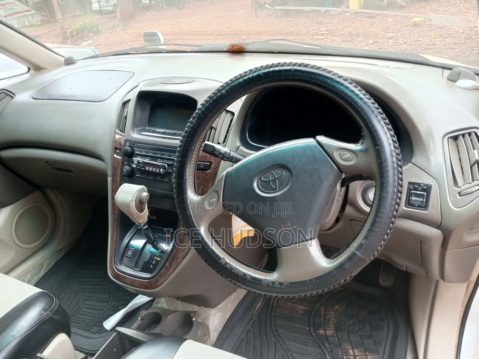Toyota Harrier 2000 White