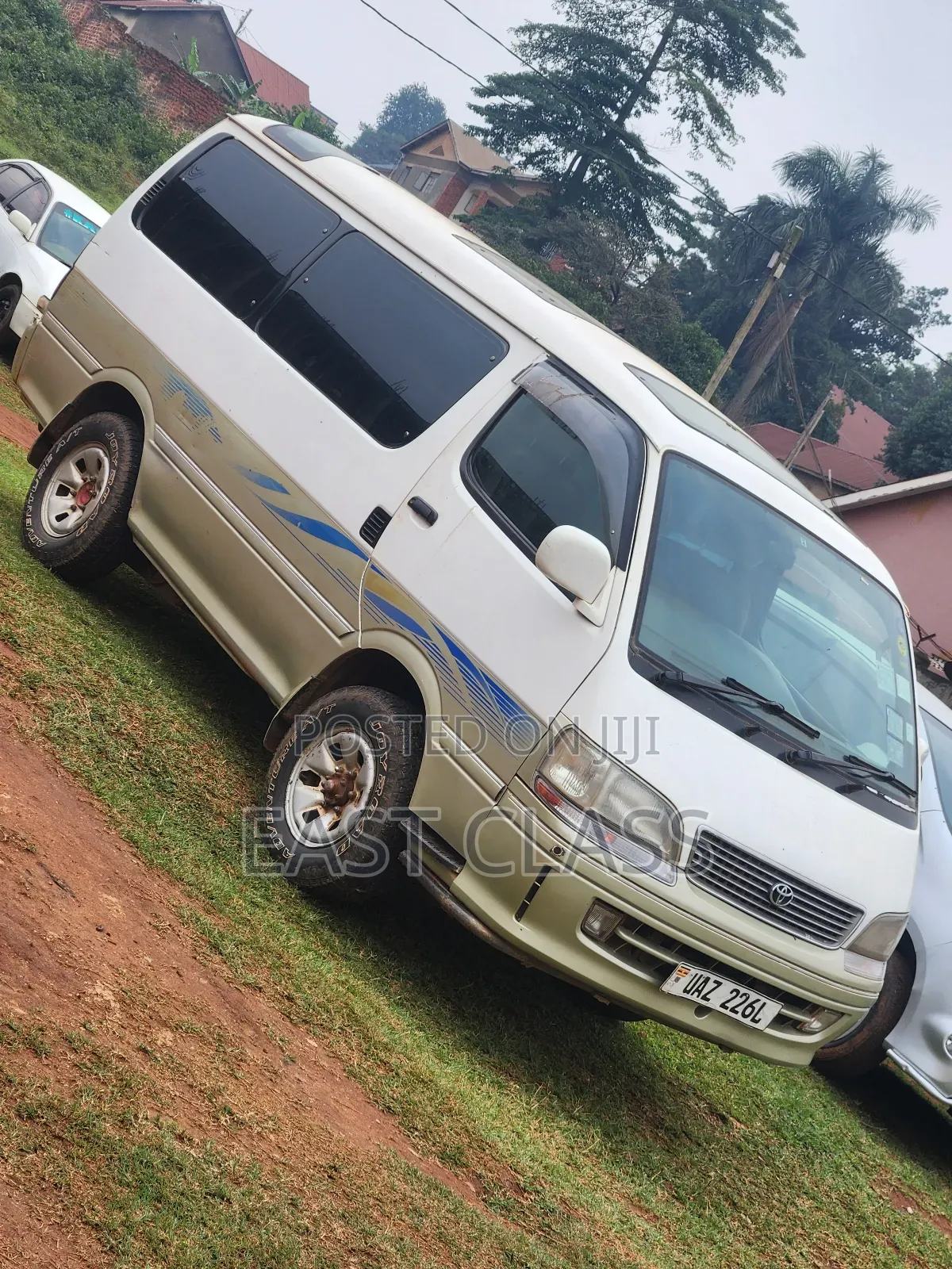 Toyota HiAce 1998 White
