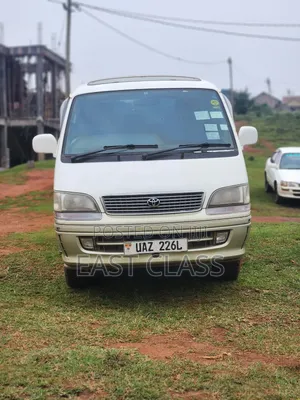 Toyota HiAce 1998 White