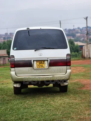 Toyota HiAce 1998 White