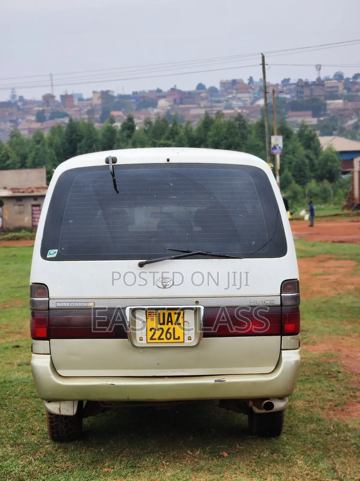 Toyota HiAce 1998 White