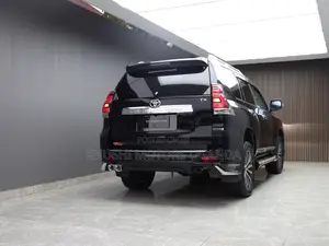 Toyota Land Cruiser Prado 2.8 2017 Black