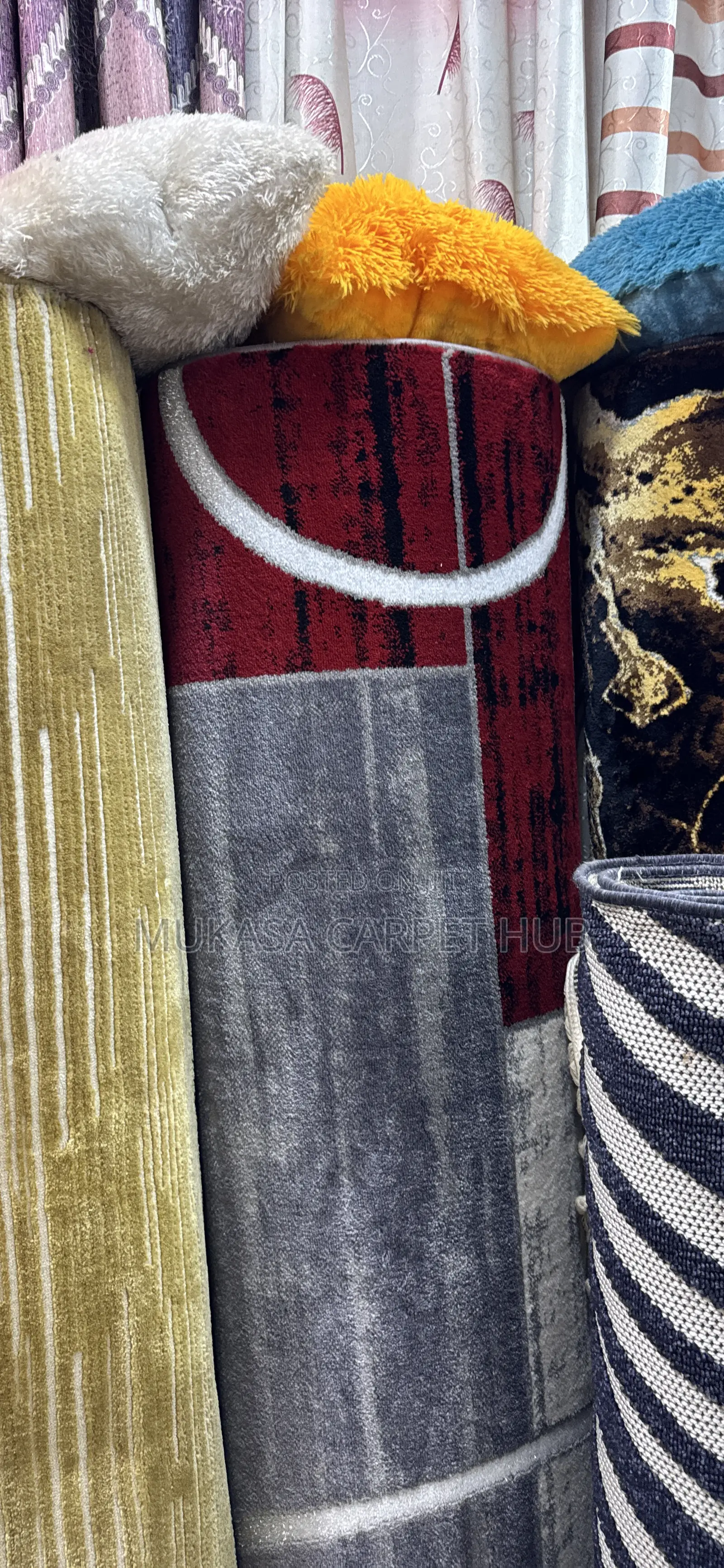 Large Size Centre Carpet – Modern Design