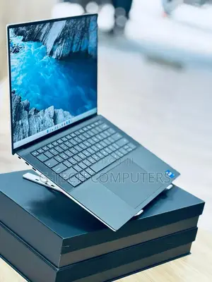 New Laptop Dell XPS 15 9510 16GB Intel Core i7 SSD 1T
