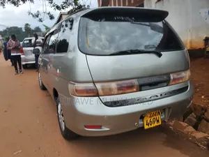 Toyota Gaia 2006 Gray