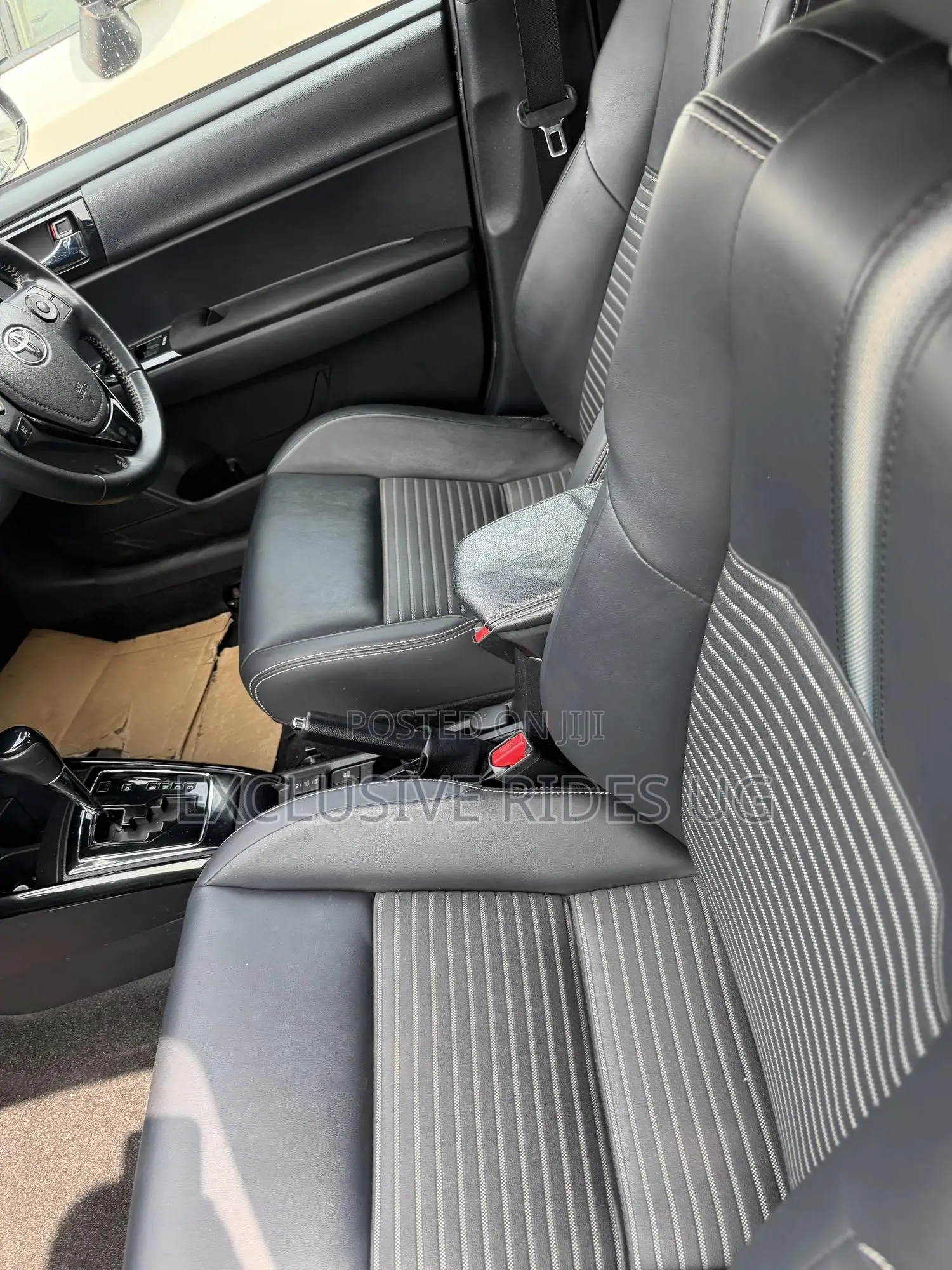 Toyota Corolla Fielder 1.5 Hybrid FWD 2018 Blue